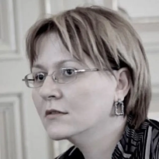 Laura Tabus